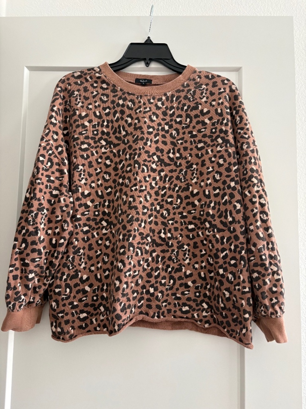 Rails brand - women’s light weight sweatshirt/top